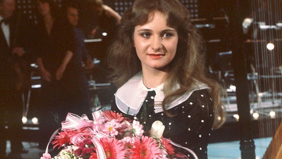 Nicole nach ihrem Sieg beim deutschen Vorentscheid im März 1982. © picture alliance Foto: Frank Mächler